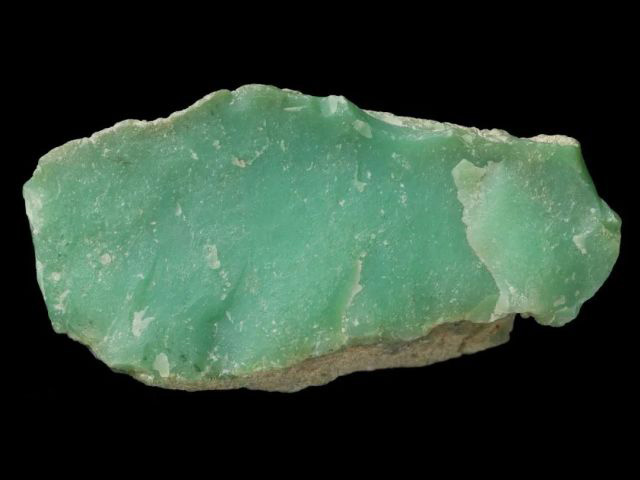 What is the Difference between Green Quartz and Green Fluorite?